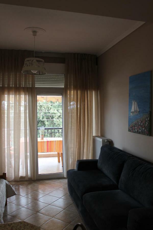 Souzana Rooms 1 Неа Плагия Екстериор снимка